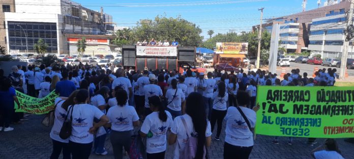 DF: Greve de Auxiliares e Técnicos de Enfermagem – Funerária a Postos