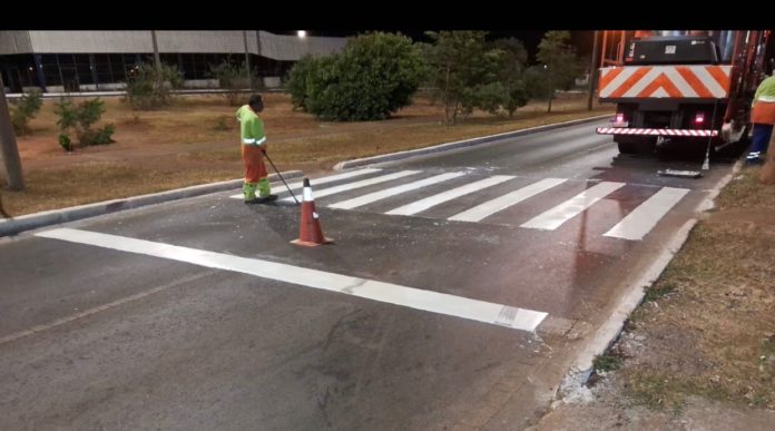 A população pediu e o Detran atendeu: RAs têm pinturas de faixas de pedestres concluídas