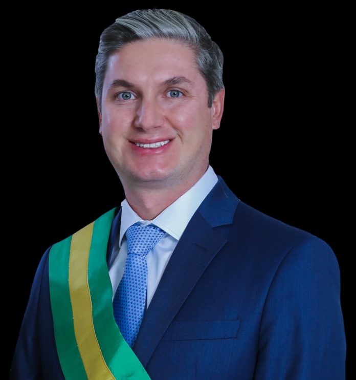 Se a saúde de Águas Lindas de Goiás está boa, reeleja o prefeito Lucas Antonietti - Saúde & Direitos Sociais