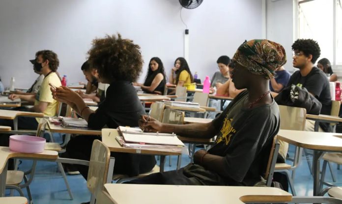 Um terço dos aprovados no CNU são pessoas negras, indígenas e PCD